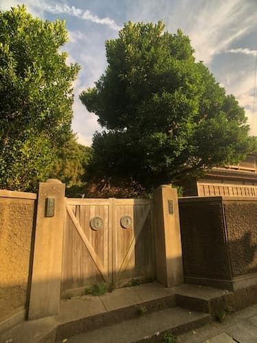 船員住宅で数千年に一度と言われる地殻変動を間近に見る　＾