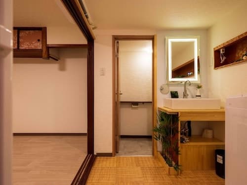 米御・鹿鳴芳/民泊