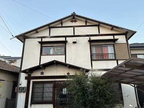 《あかり灯る貸切宿》島あかり。土庄港から車で6分。スーパーまで徒歩5分。 ^