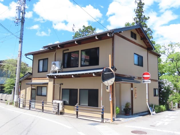 <高山市内では希少な川沿いの貸切一軒宿>SORAMACH(そらまち)/民泊