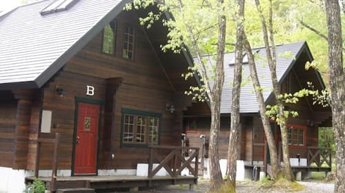 ５〜７名定員２ＬＤＫロフト付ログハウスコテージ　＾