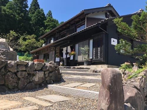 一棟貸し切りの宿　うむ　＾