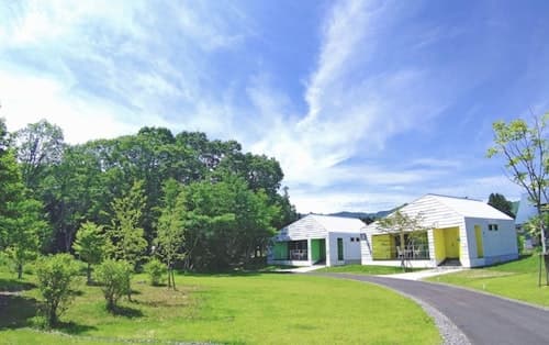 Ｈｏｌｉｄａｙ　Ｈｏｕｓｅ　グリーンガーデン　＾