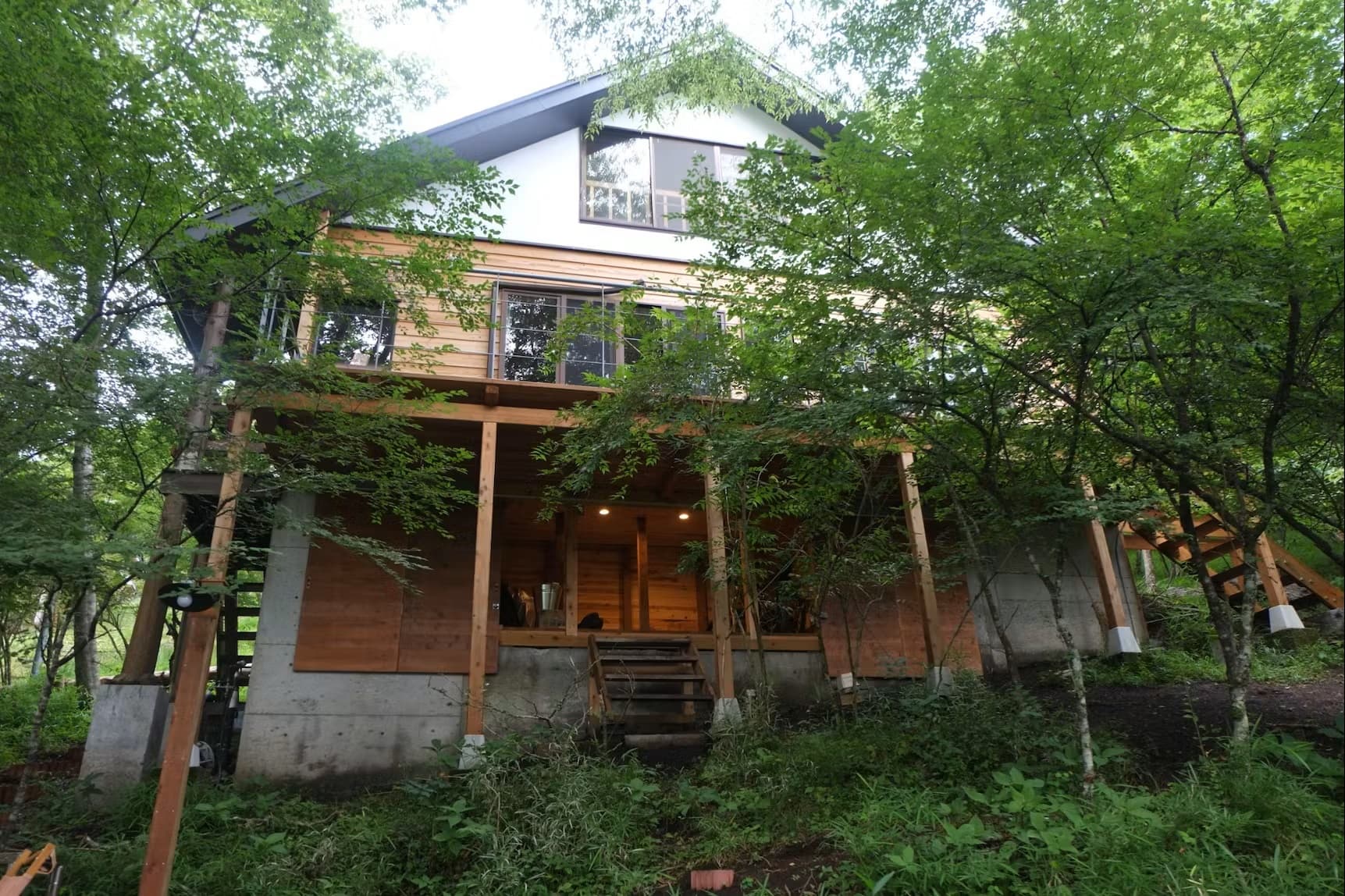 サウナ付貸別荘『ＳＡＮＫＡＫＵ　△　ＨＯＵＳＥ』／　ＶＩＬＬＯＤＧＥ　　ＹＡＭＡＮＡＫＡＫＯ　＾