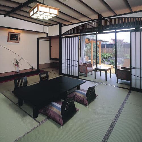 割烹旅館　越前満月 2