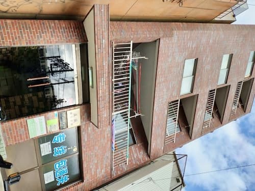 ＪＲ、地下鉄、南海電車を利用でき、最寄りの駅から徒歩１分／民泊