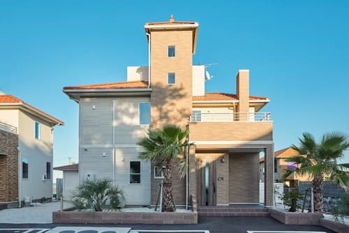 太平洋一望の新築3階建の宿 専用BBQガーデンには大型遊具も。BBQも可 VOGUE C ^