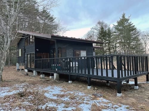 ＨＡＲＵＮＡ　ＶＩＬＬＡ　浅間山麓、軽井沢・草津アクセス抜群、標高１０００Ｍ　＾