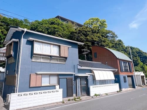 夕日と海の貸切宿 海しずく ^