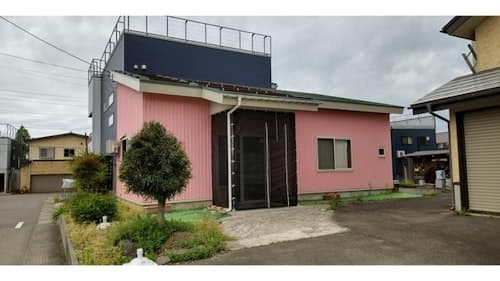 「うめハウス」十日町駅から徒歩１分の１棟貸しの宿　＾