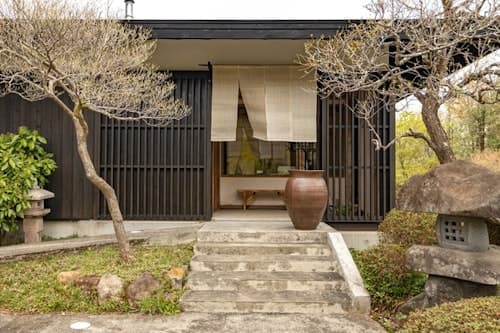 那須の中心にそびえる和モダンハウス／民泊