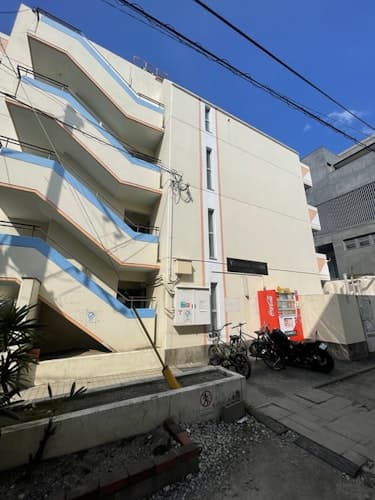 クラリス博多　博多駅まで徒歩１０分。好立地で近隣施設も充実！／民泊