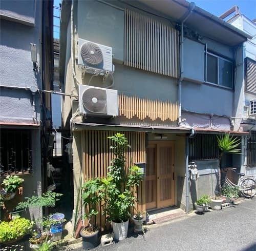 西九条駅徒歩２分、ＵＳＪ＆梅田＆関空直通／民泊