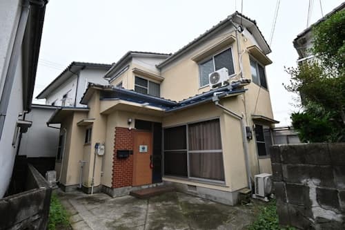 そよかぜハウス００６　【天然温泉付きの一棟貸切】　ペットＯＫ　駐車場２台有　最大１０名　＾