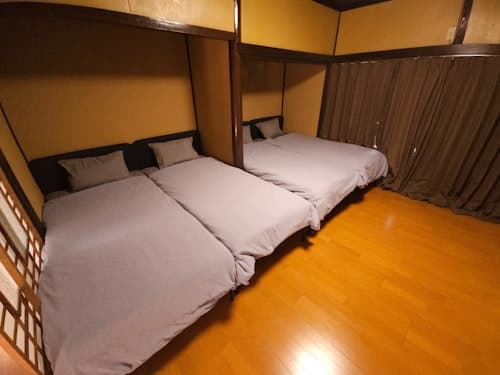 岡山駅から徒歩12分!一軒家丸々貸し切り! ^