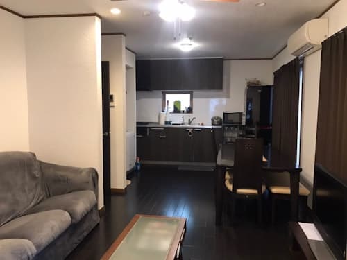 セレナデスＰ２台１２時チェックアウト／民泊