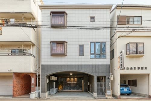 ＭＯＮ　ＲＥＳＯＲＴ　ＴＨＥ　ＰＲＥＭＩＵＭ／民泊