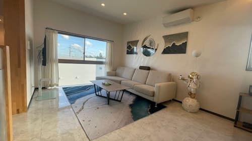 Ｍａｒｅ　Ｈｏｕｓｅ　＾