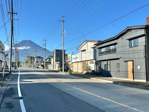 室内サウナ・最大18名・川面の高級旅館 下吉田・月江寺駅徒すぐ 無料の自転車&駐車場3台分 ^