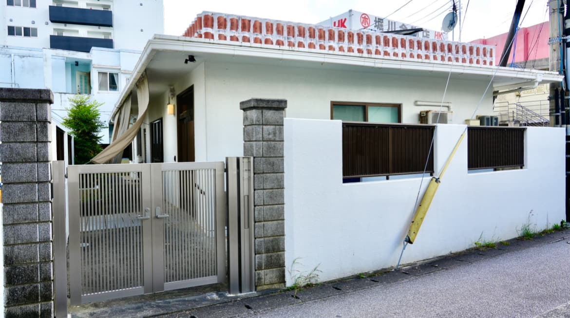 アールエフ市場通り＜宮古島＞