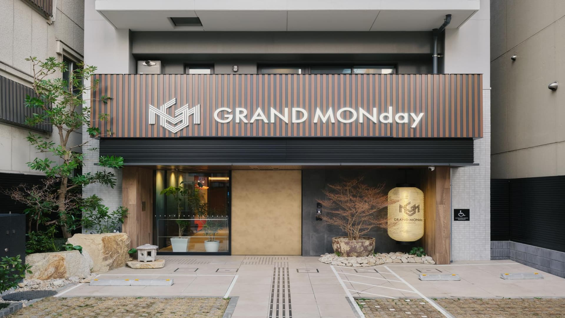 ＧＲＡＮＤ　ＭＯＮｄａｙ　浅草　（旧：ＭＯＮｄａｙ　Ａｐａｒｔ　Ｐｒｅｍｉｕｍ　浅草）