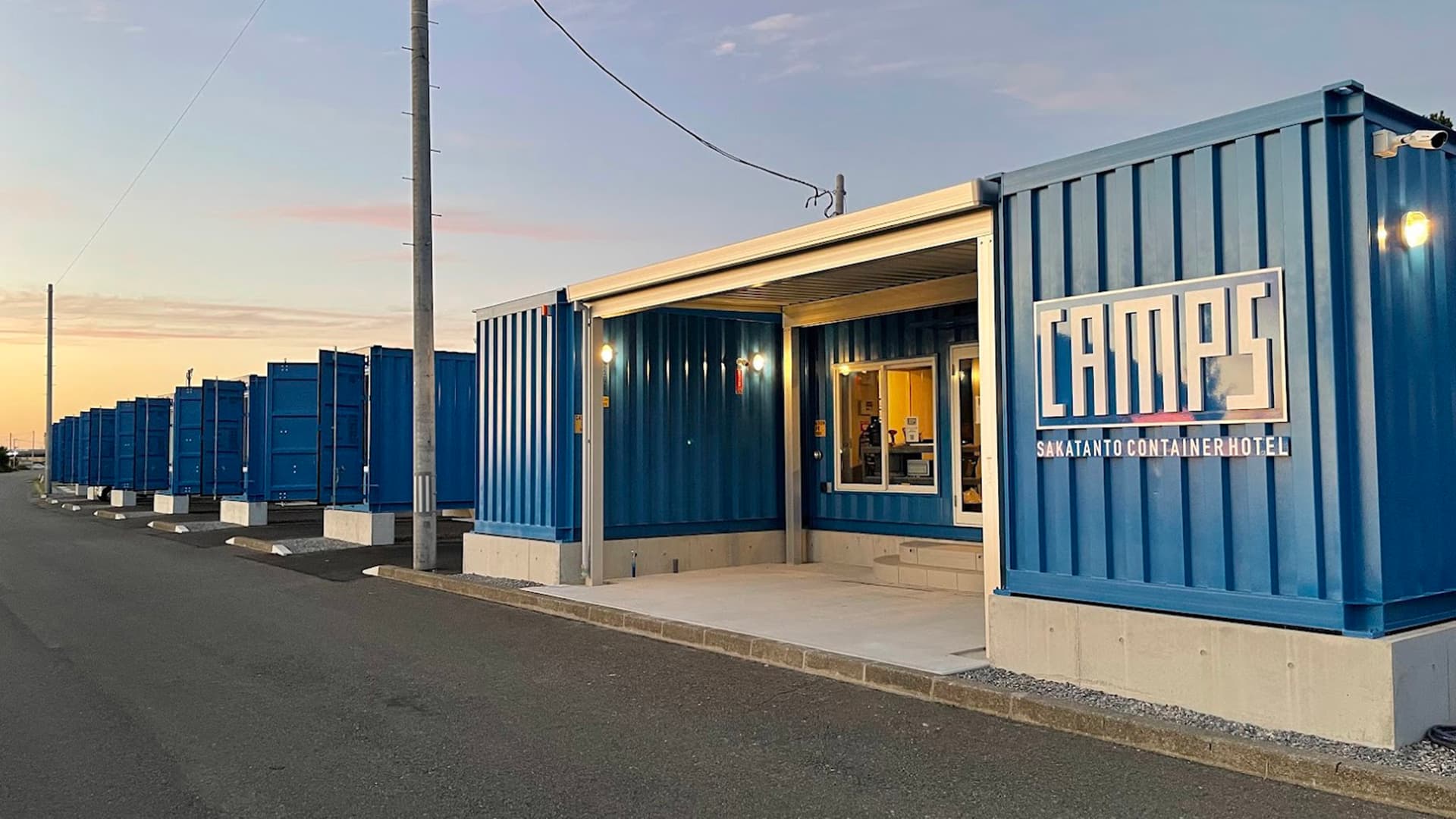 ＳＡＫＡＴＡＮＴＯ　Ｃｏｎｔａｉｎｅｒ　Ｈｏｔｅｌ　ＣＡＭＰＳ