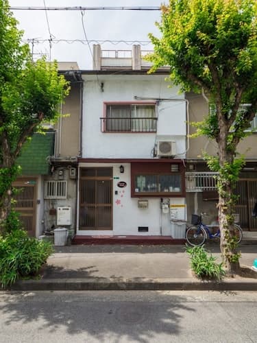 難波から一駅リノベ長屋の民泊／民泊