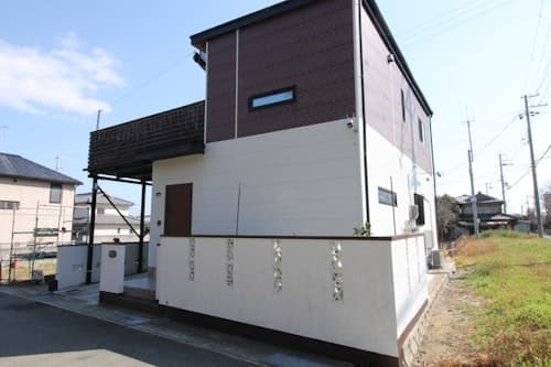 Ｔｏｍｉ　ｈｏｕｓｅ・ビーチやスーパーまで徒歩５分の１軒家・ベランダでＢＢＱも！　＾