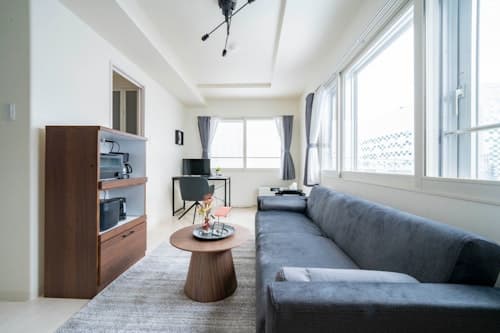 ＣＯＵＲＴ　ＶＩＬＬＡ　ＳＡＰＰＲＯＲ　４０３／民泊