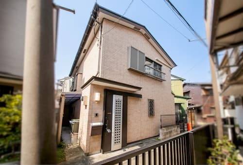 池袋・新宿エリア｜駅近｜商店街徒歩圏内｜貸切一戸建｜２部屋・最大５名宿泊可／民泊