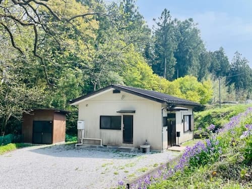 一棟貸切貸別荘チチブンブン　コテージロッジの広い庭でＢＢＱ！／民泊