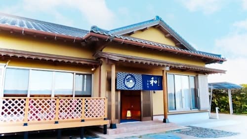 稲穂ゆれる風景と和の趣を味わう　一棟貸し　いな穂の宿　和ひかり　＾