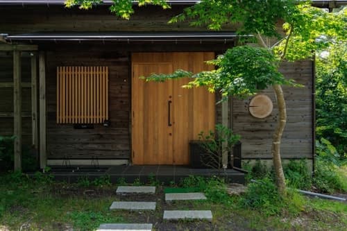 Ｃｏｏｅｅ山中湖（２０２５年６年サンルーム改修し再オープン）　＾