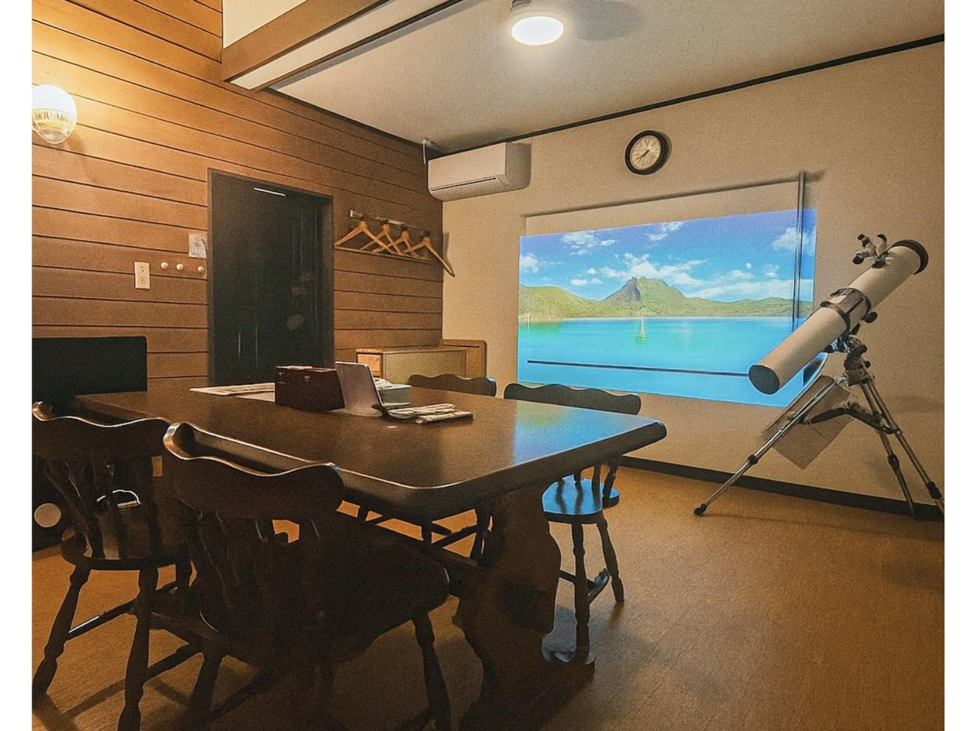 草津温泉源泉掛け流し風呂付き貸別荘！お風呂とリビングからの眺望抜群！　＾