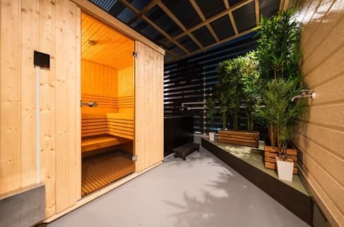 R 弁天町 真/民泊