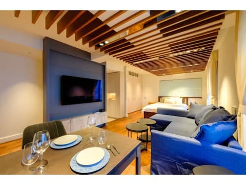 Ｒｏｐｐｏｎｇｉ　Ｈｏｕｓｅ　ｂｙ　Ｕ／民泊