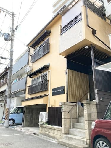 和モダン空間で寛ぐ！ＵＳＪまで５分！無料駐車場付き貸切戸建（最大１２名）ＮＵ０１／民泊