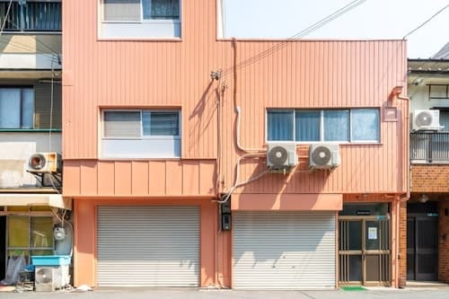 １〜１５名様＿南市岡バス停１分（６０，８８号）京セラドーム徒歩１０分＿４ＬＤＤＫＫトイレ２浴室／民泊