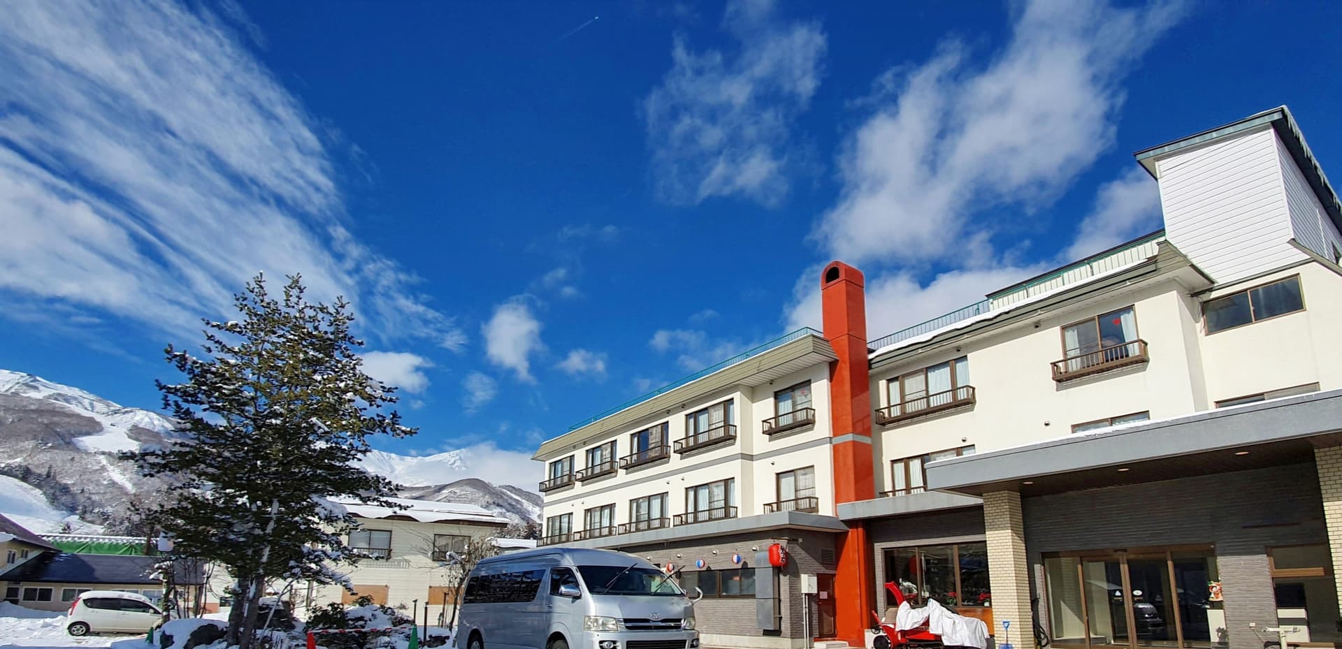 ＳＵＭＭＩＴ　ＶＩＥＷＳ　ＨＡＫＵＢＡ