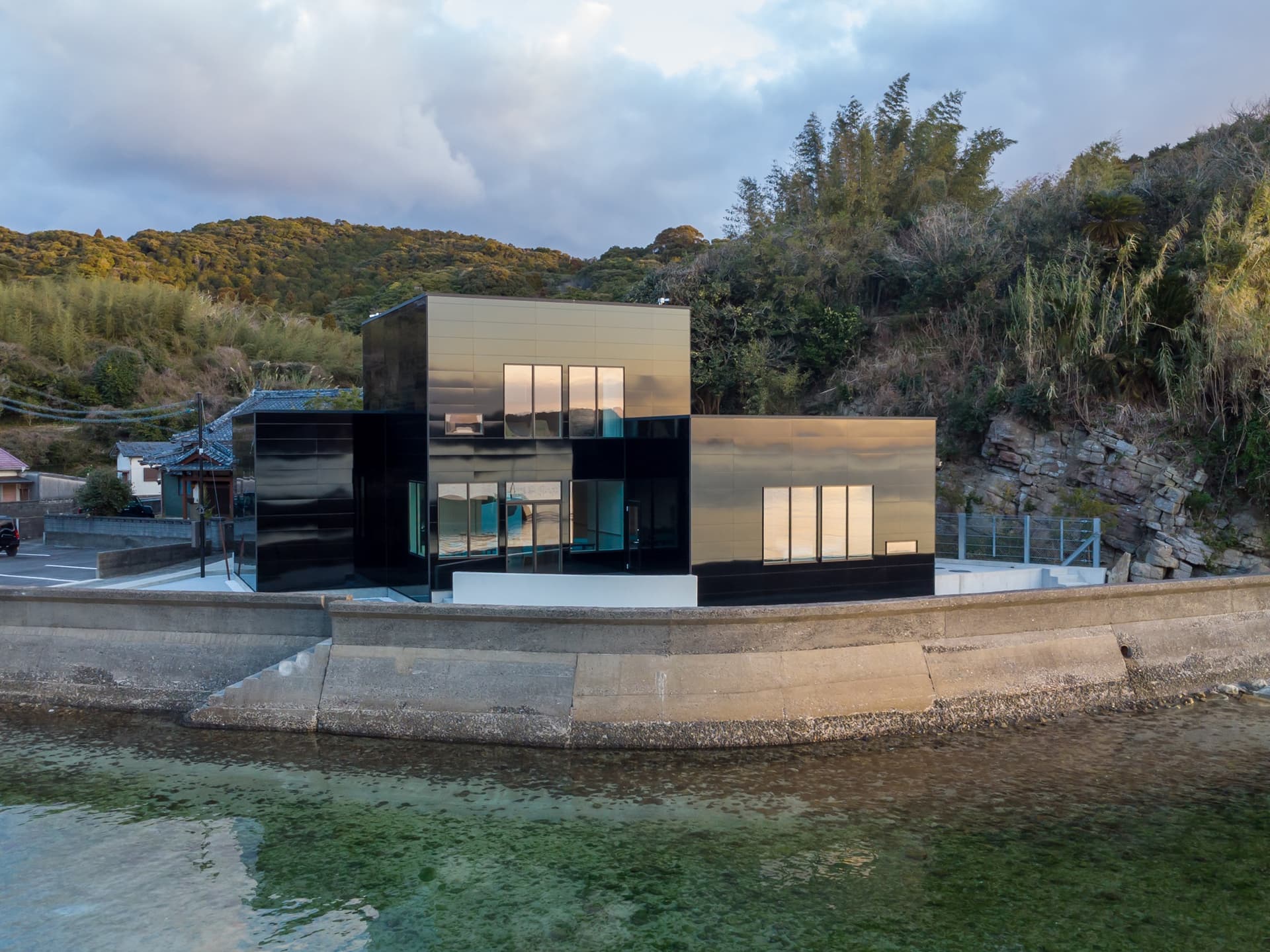 ＨＯＴＥＬ　８７ｒ＜五島・福江島＞