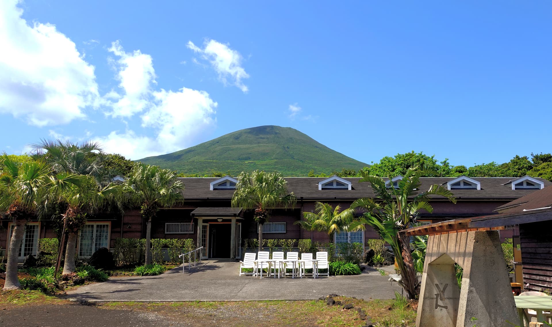 ロッジわいるる＜八丈島＞
