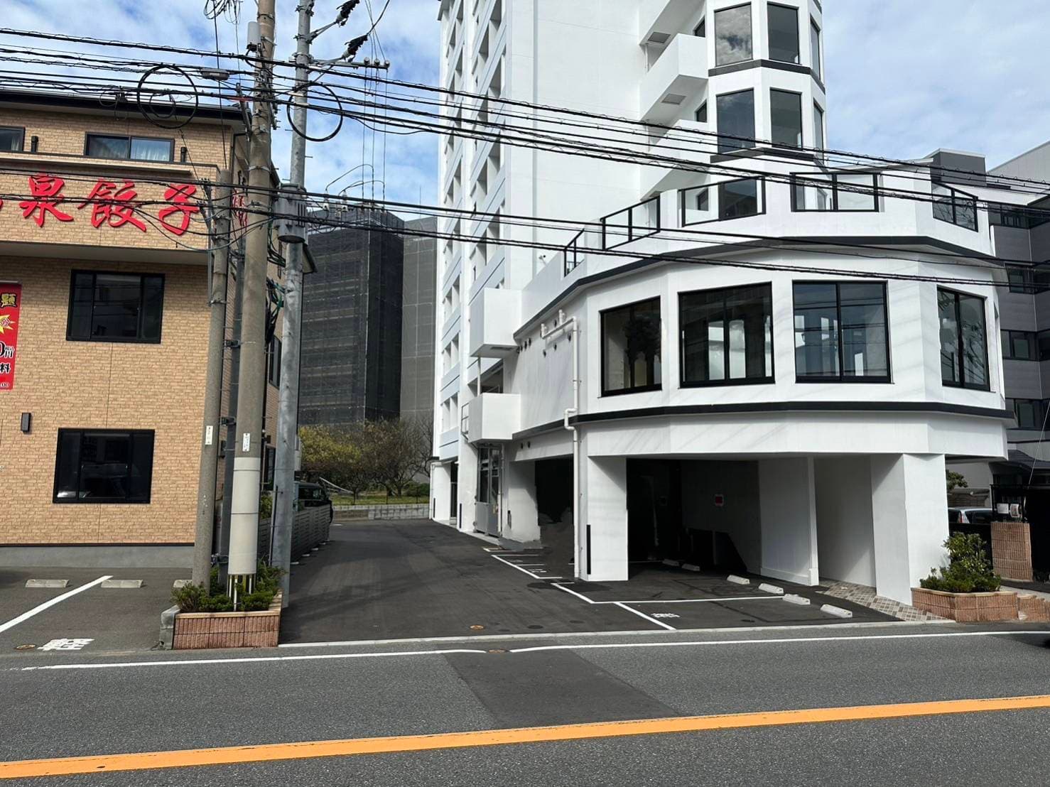 ＣＲＹＳＴＡＬ＆ＲＥＳＯＲＴ　ＥＸＣＬＵＳＩＶＥ