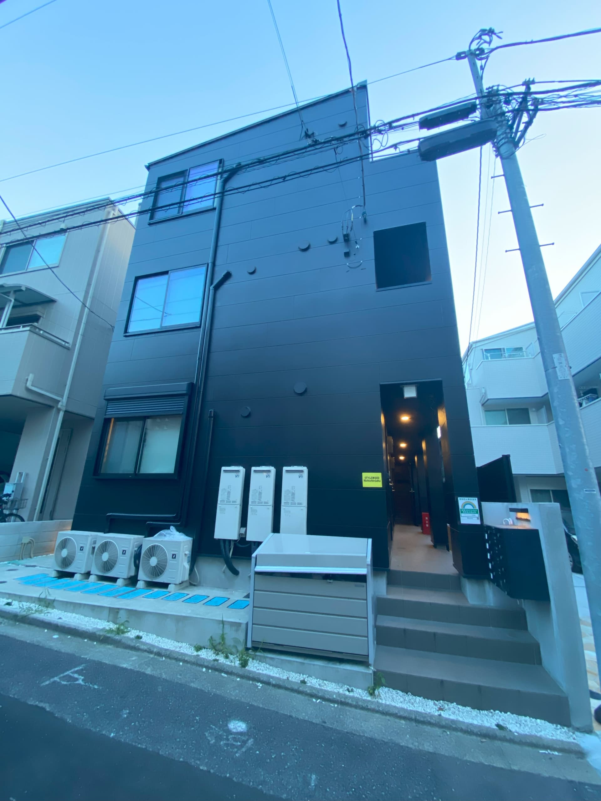 スタイルウッド西新宿
