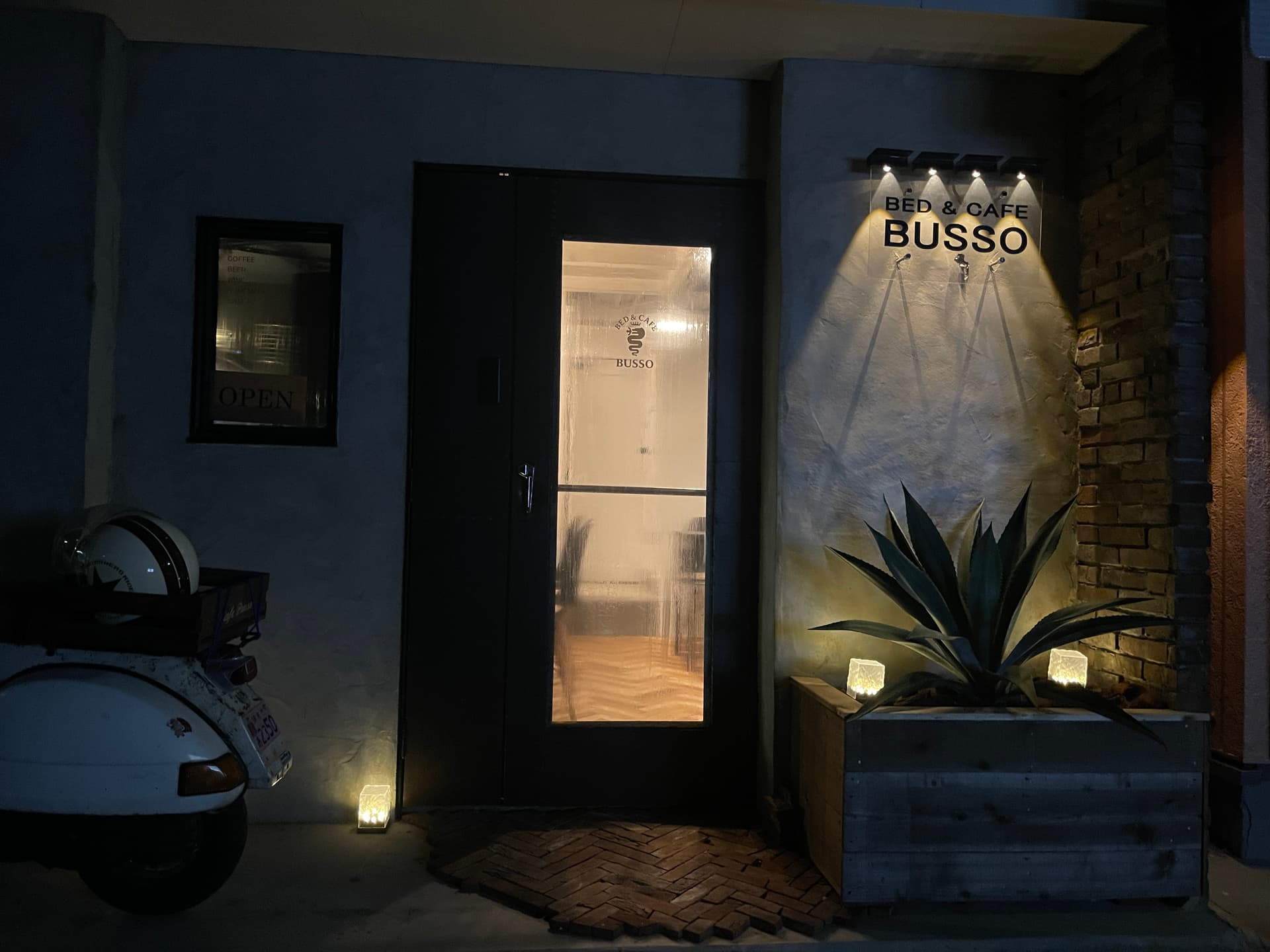 Ｂｅｄ　ａｎｄ　Ｃａｆｅ　ＢＵＳＳＯ