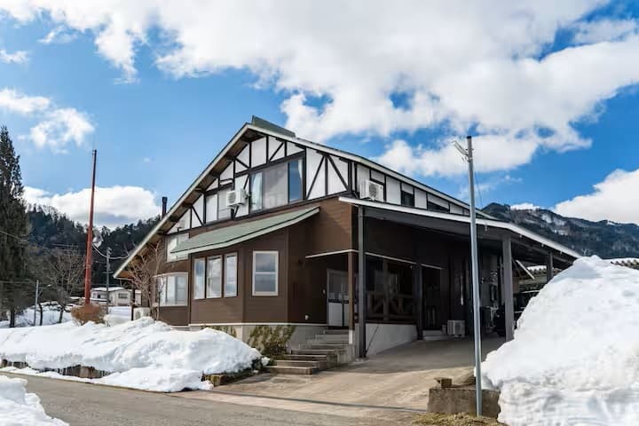 Ｃｏｔｔａｇｅ　Ｒｏｏｔｓ