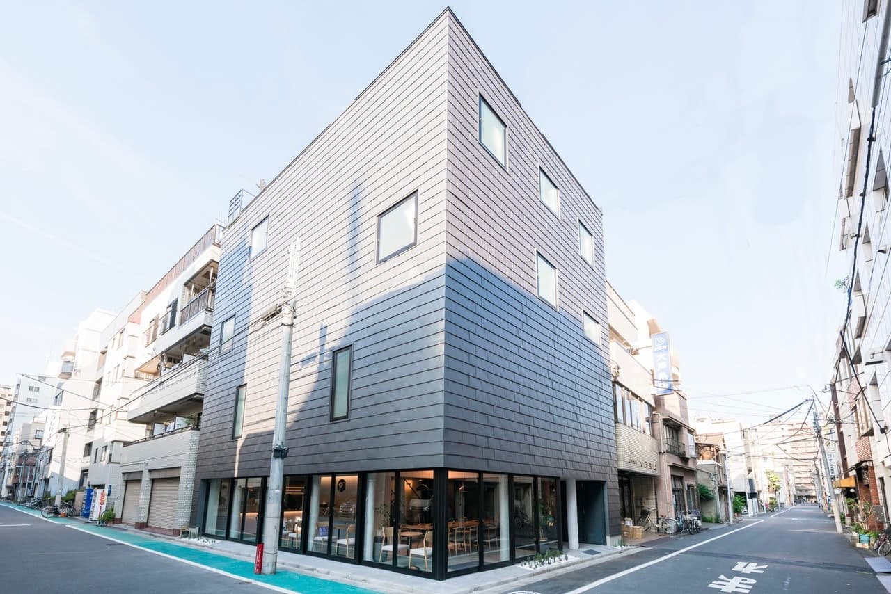 Ｅ１０　ＨＯＳＴＥＬ