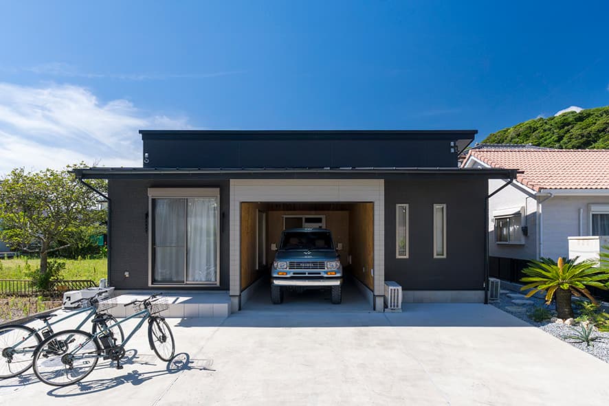 GARAGE BASE TATEYAMA