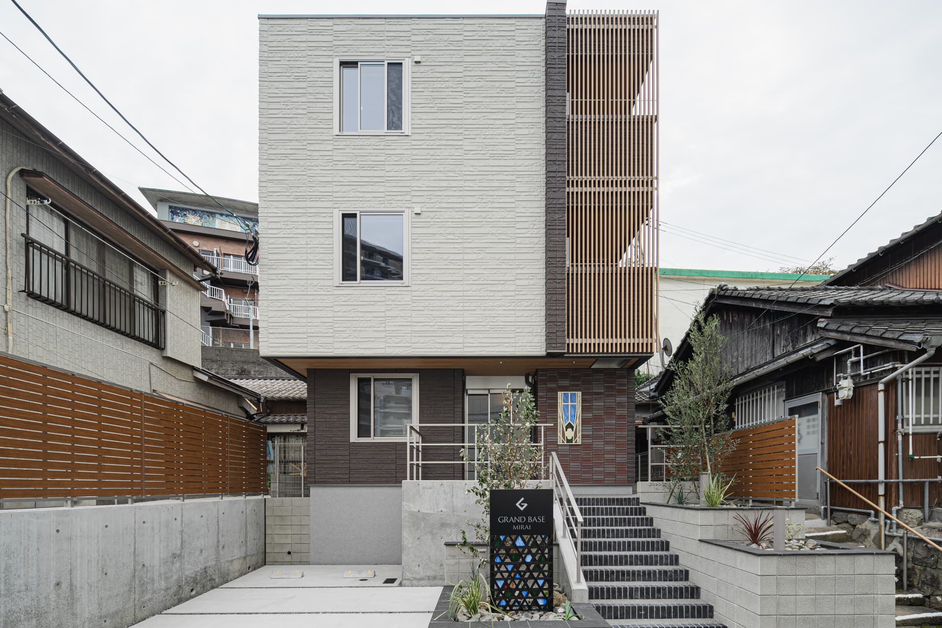 グランドベースＭＩＲＡＩ