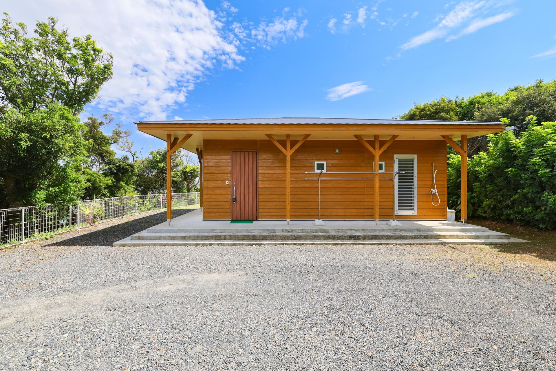 ゲストハウス彩海<奄美大島>