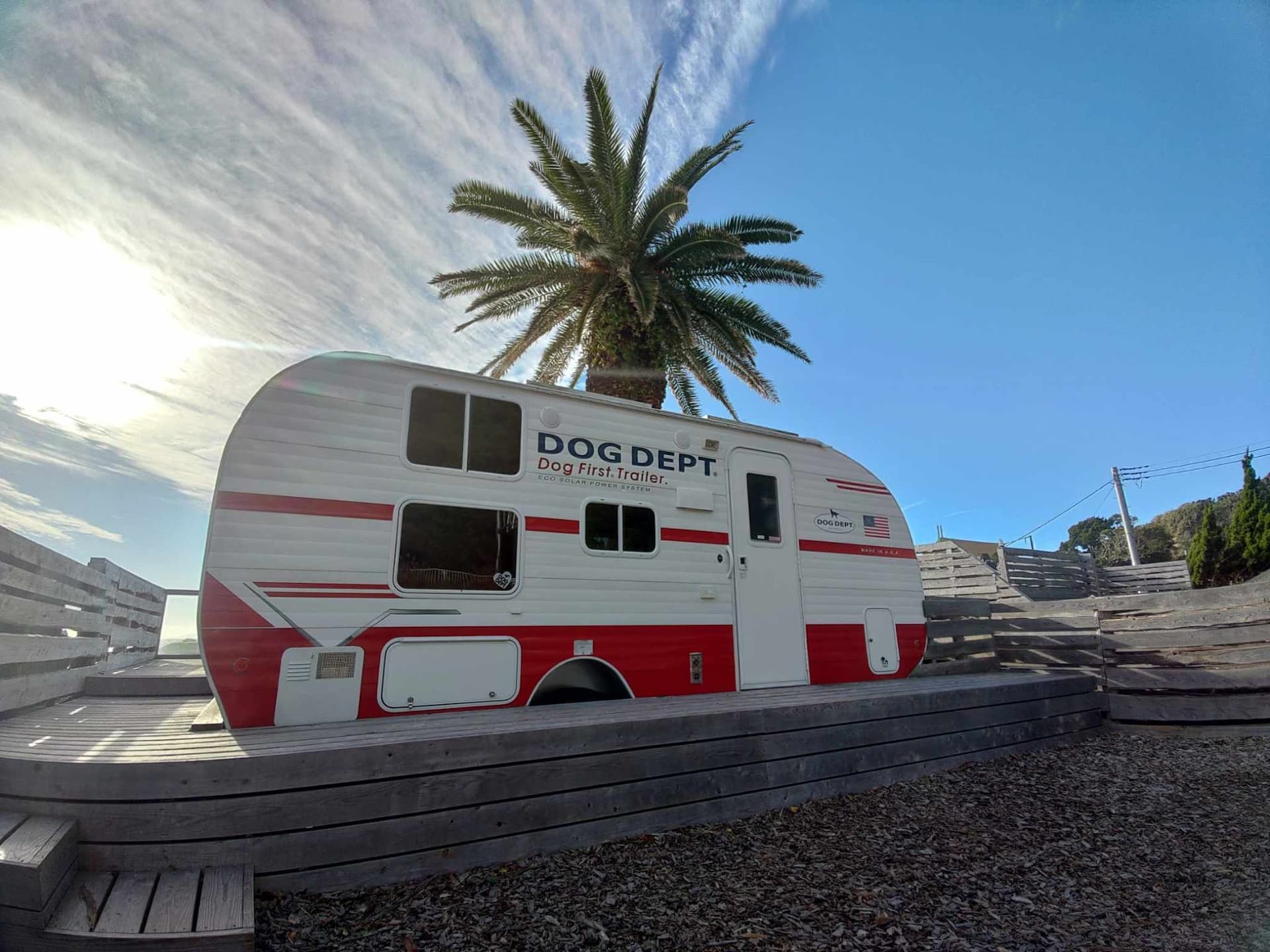 ＴＨＥ　ＤＯＧ　ＤＥＰＴ　ＧＡＲＤＥＮ　ＲＥＳＯＲＴ－安房白浜－